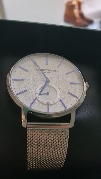 Ceas Kenneth Cole nou in cutie