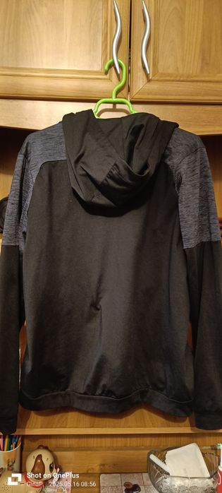 Vând hanorac baieti.