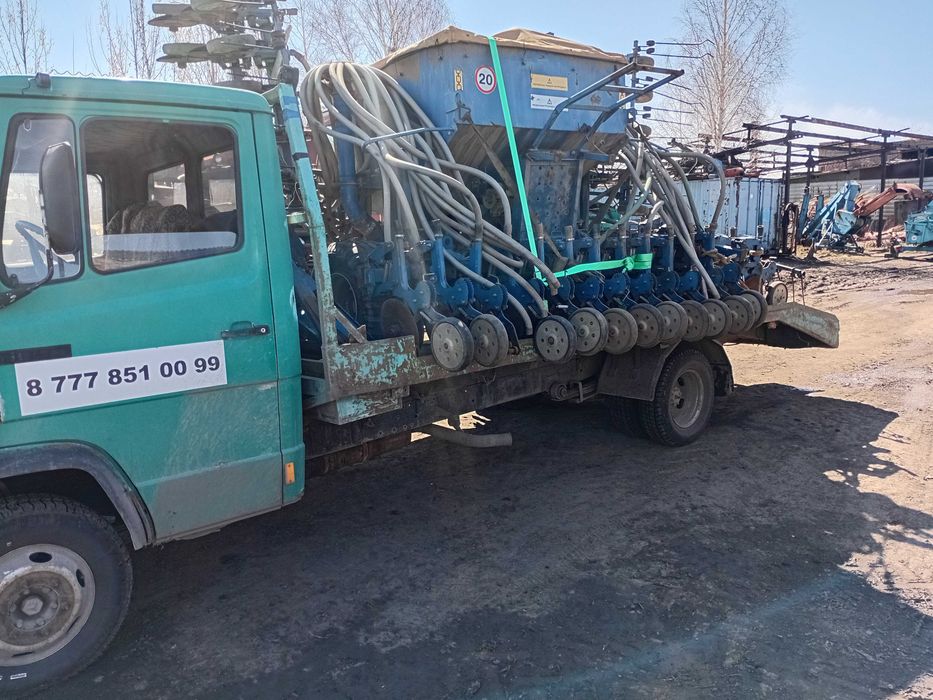 продам эвакуатор Мерседес 609