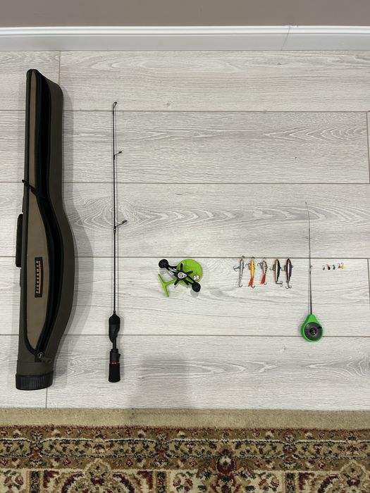 Продам комплект для зимней рыбалки