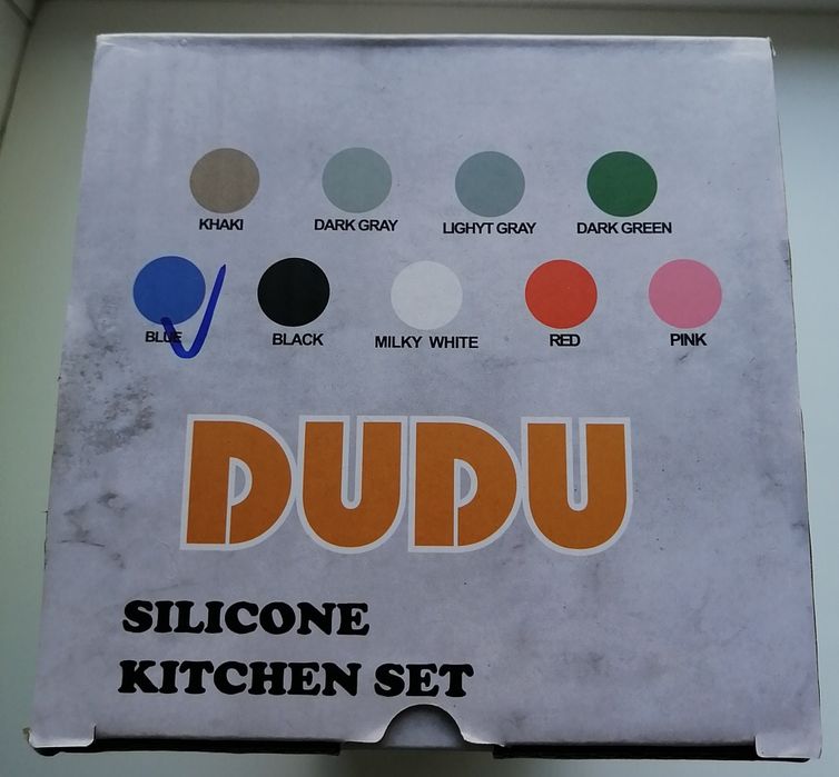 Продам кухонный набор