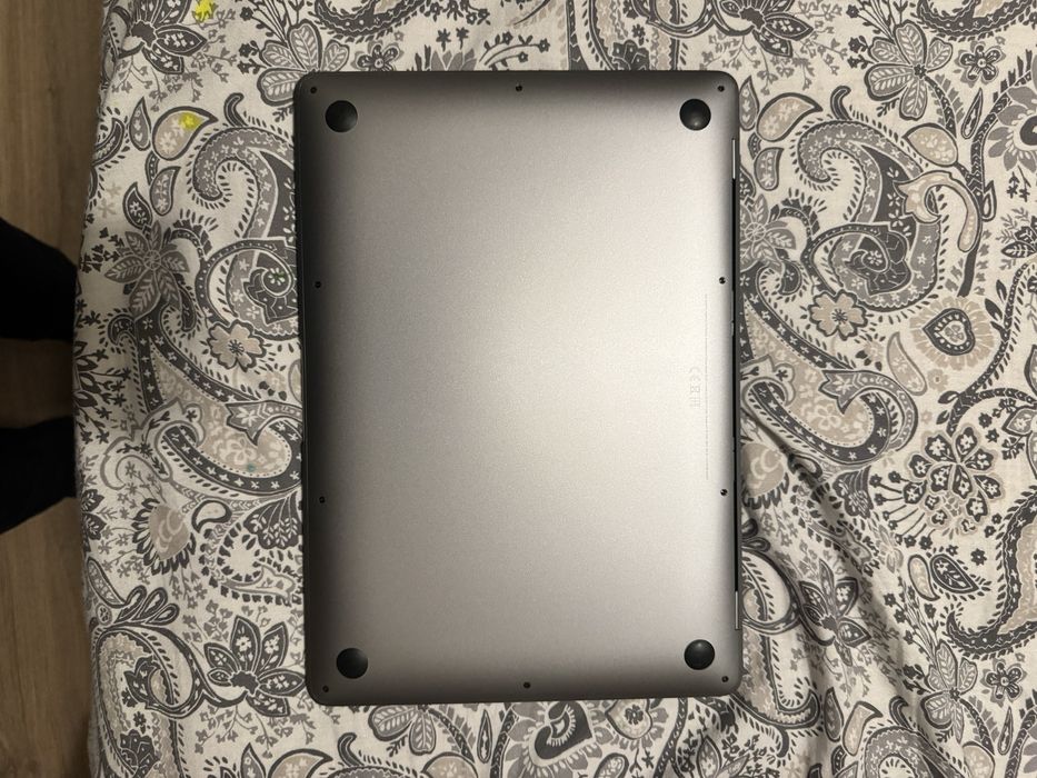 Macbook Air Retina 13, 2020, i3,8gb,250Gb