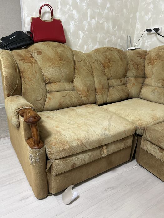 Продам угловой диван
