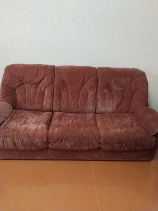 Диван раскладной и кресла б/у