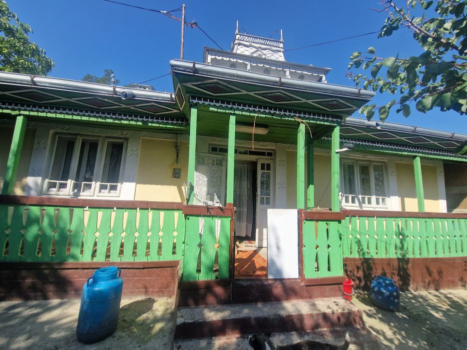 Casă de vânzare în Zmeu,comuna Lungani