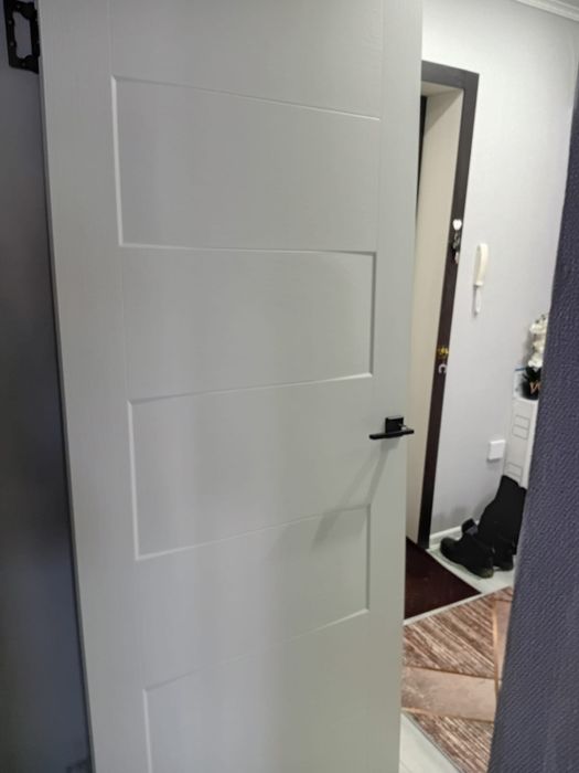 Продам двери в хорошем состоянии тел. 705др865р45д17