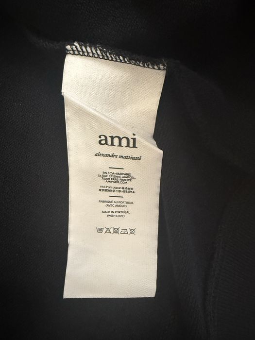 Оригинальная худи от Ami Paris.
