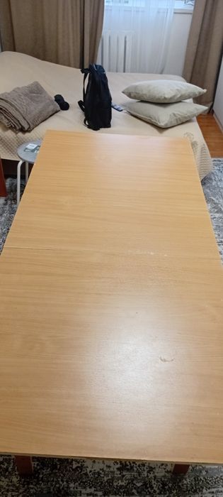 Продам стол, складной,  и 4 табуретки