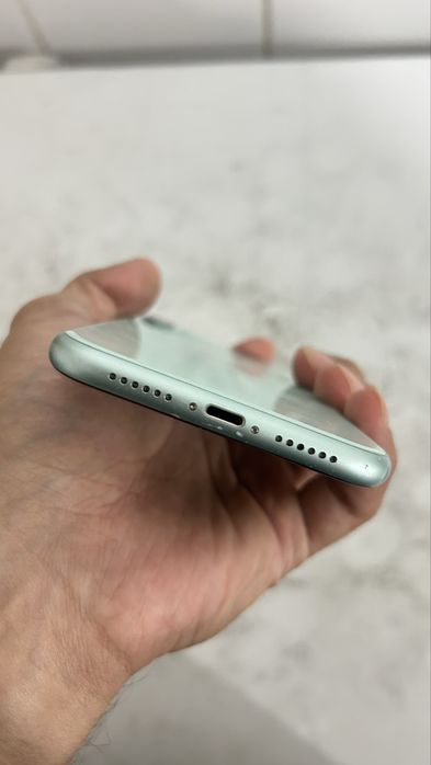 Iphone 11  без ремонт
