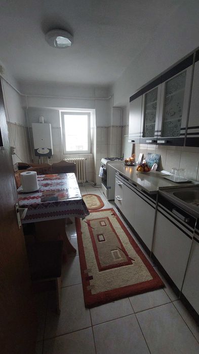 Apartament decomandat cu 4 camere Dacia, Iași - Persoană fizică