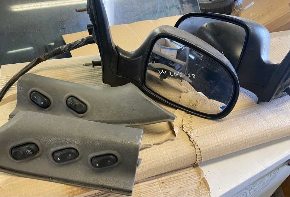 Фары Ford Windstar (Форд Виндстар), комплект, оригинал из Европы