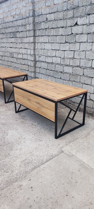 Стол в стиле лофт