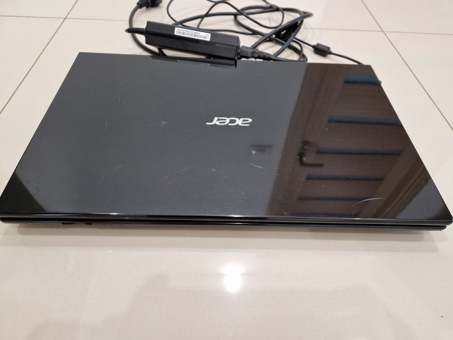 Laptop Acer Aspire V3- 771G-53238G50Makk
MODEL NO.
5/2 59): VA70