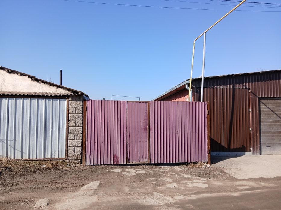 Продам пол  дома в бурундае