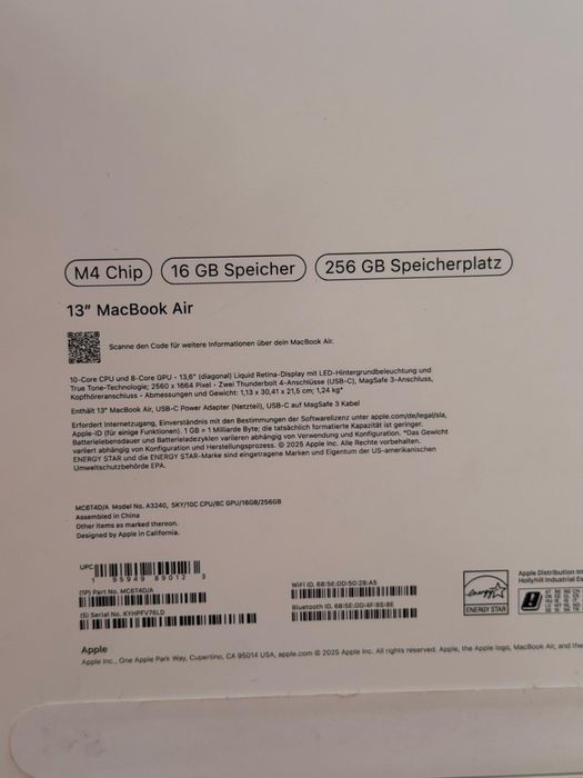 Macbook Air 13 Inch / Procesor M4 / 16 cu 256 GB / 10 Cicluri / NOU