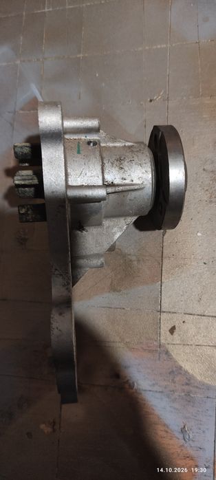 Водяной насос Шевроле Кобальт
