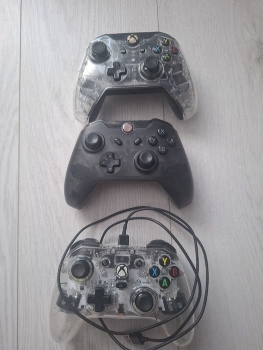 Vând controlere Xbox, Ps4 si Pc