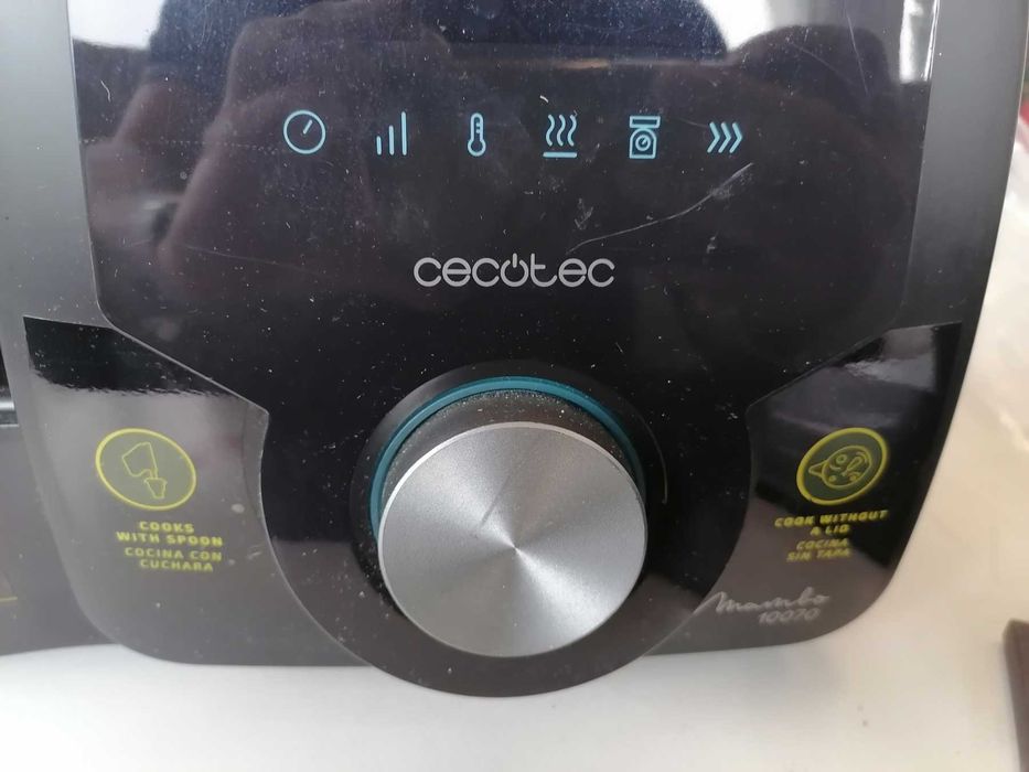 Мултифункционален кухненски робот Cecotec Mambo 100700 НОВ