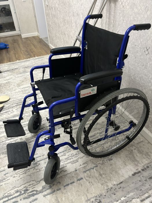 Продам Коляска и костыл