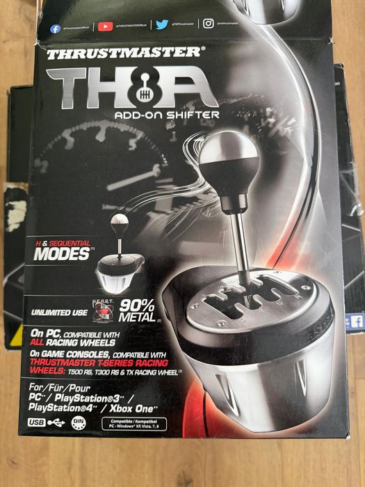 Volan cu pedale Thrustmaster T300 Ferrari Alcantara si schimbator TH8A