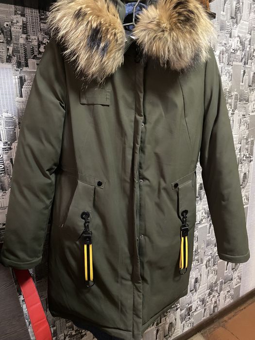 Продам пуховик