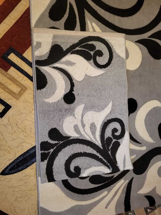 Pachet covoare gri cu negru