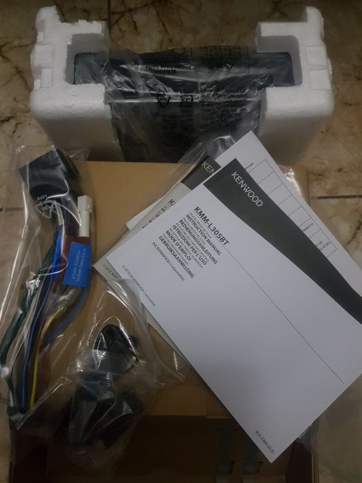 KENWOOD  модел Kмм_L305BT