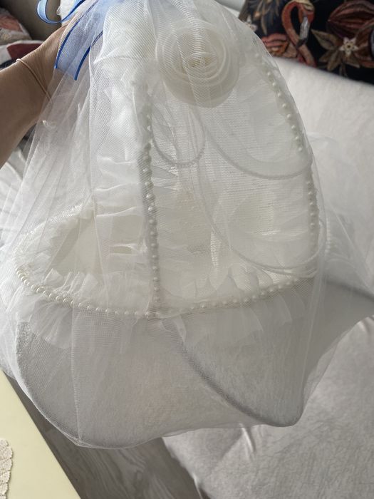 Бяла кошница дантелена с „БЯЛА РОЗА“