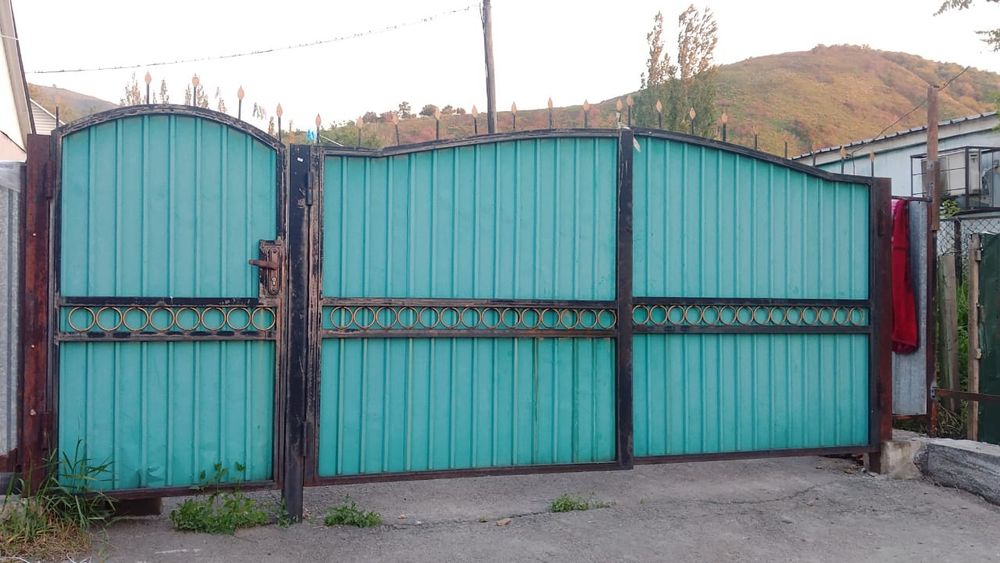 Продам ворота в хорошем состоянии