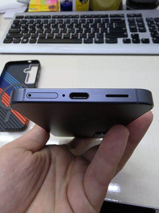 Samsung s25 12/128GB kelishamiz