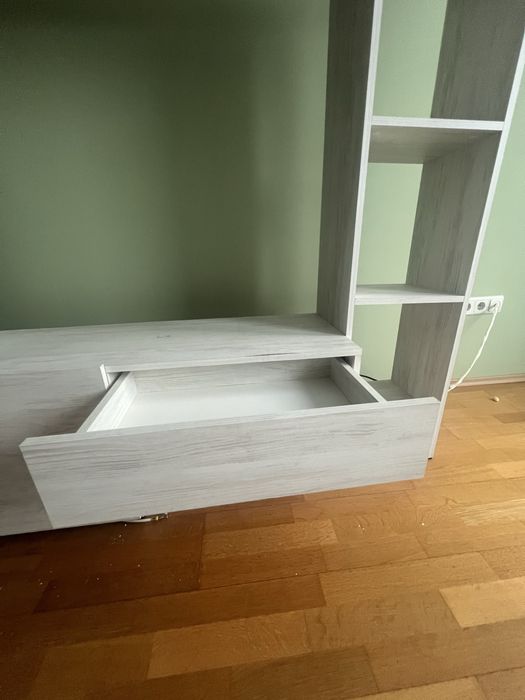 - Холна секция -