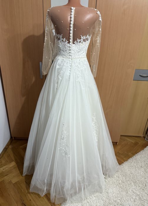 Vând rochie mireasă tip prințesă