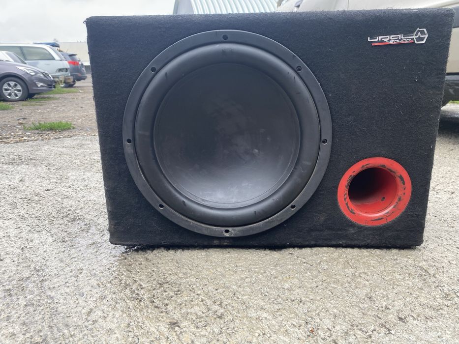 Продам сабвфер урал