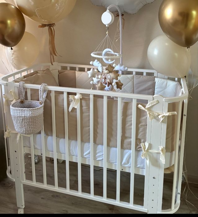 Продам бортики на детскую кроватку