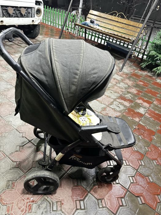 Продас 2 шт прогулочные коляски б/у