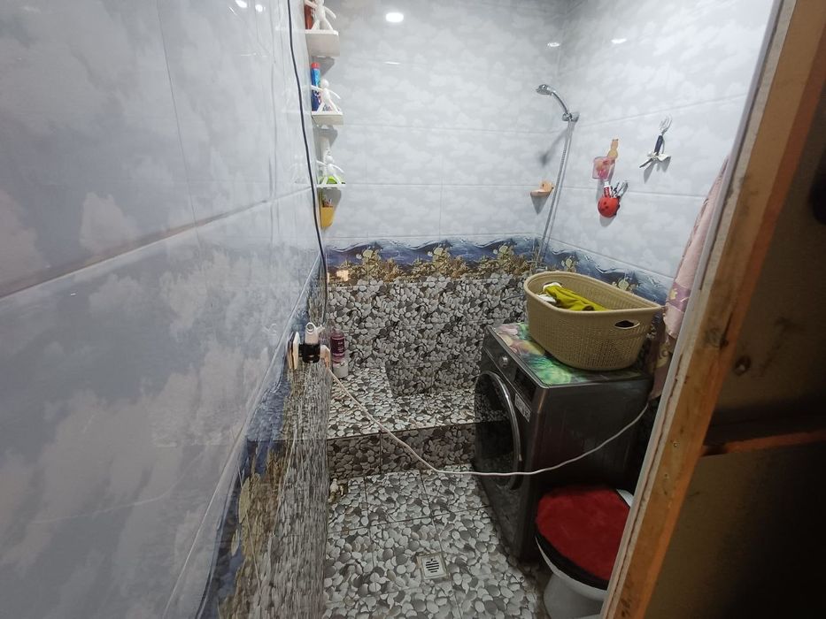 2.5 сотик срочна сотилади