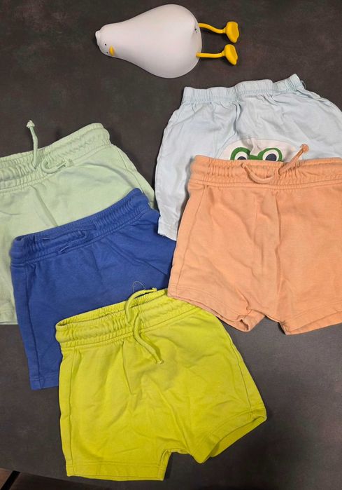 Размер 18-24м /86-92см, много различни дрешки