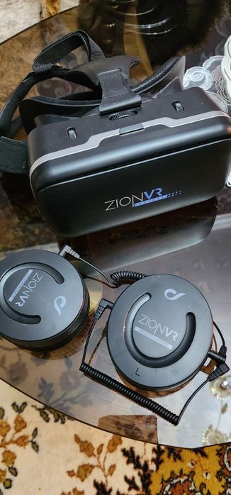 Очки виртуальной реальности ZionVR + наушники пользовано пару раз