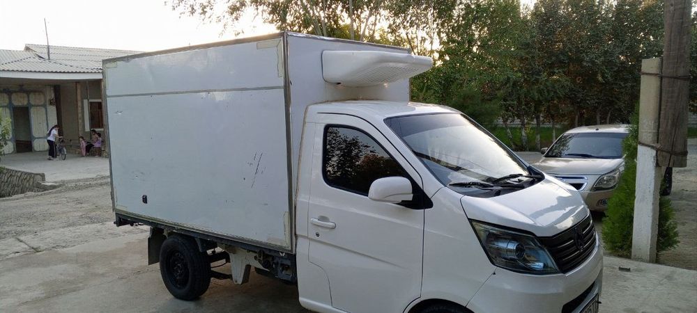 Changan yuk mashina sotiladi