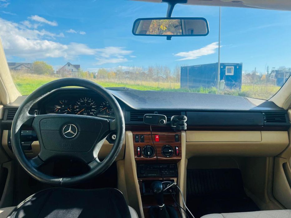 Mercedes-Benz W124  Atestat istoric impozit Zero