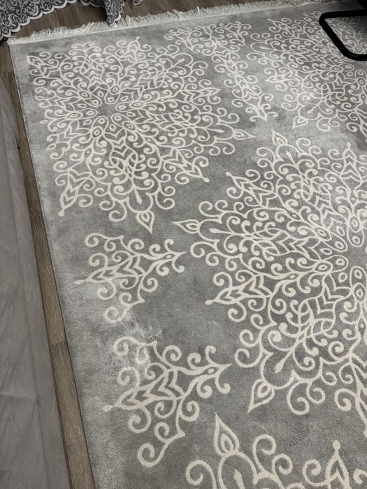 Ковер   на пол.