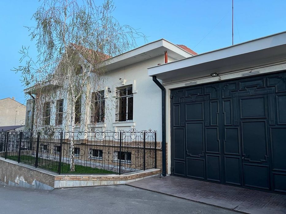 Продам дом центр Луначарского