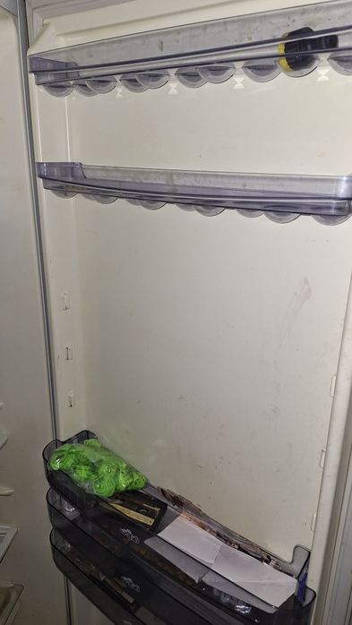 Холодильник продаётся