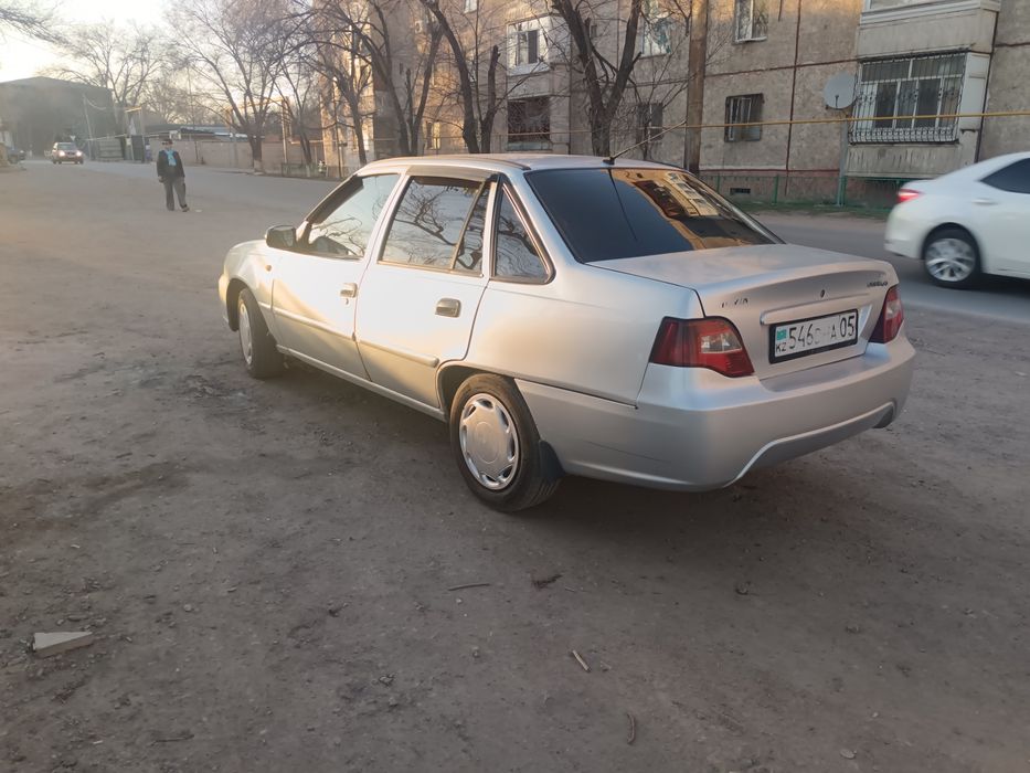 Срочно продам нексию