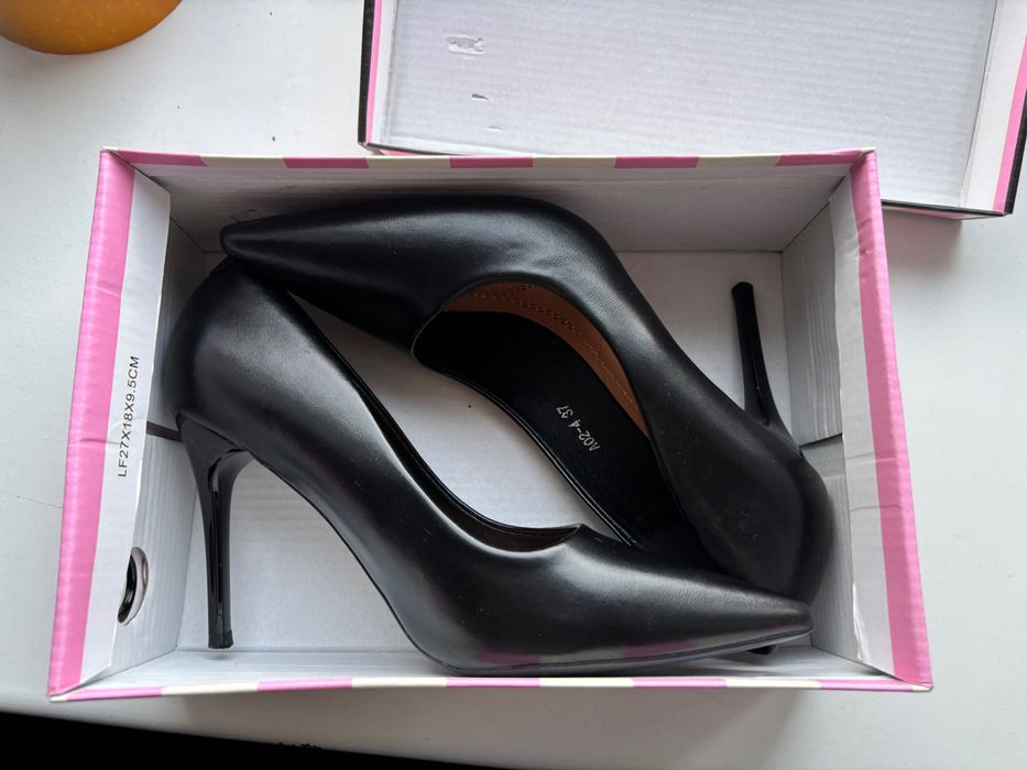 Прекрасные туфли Mergemax 37 размер