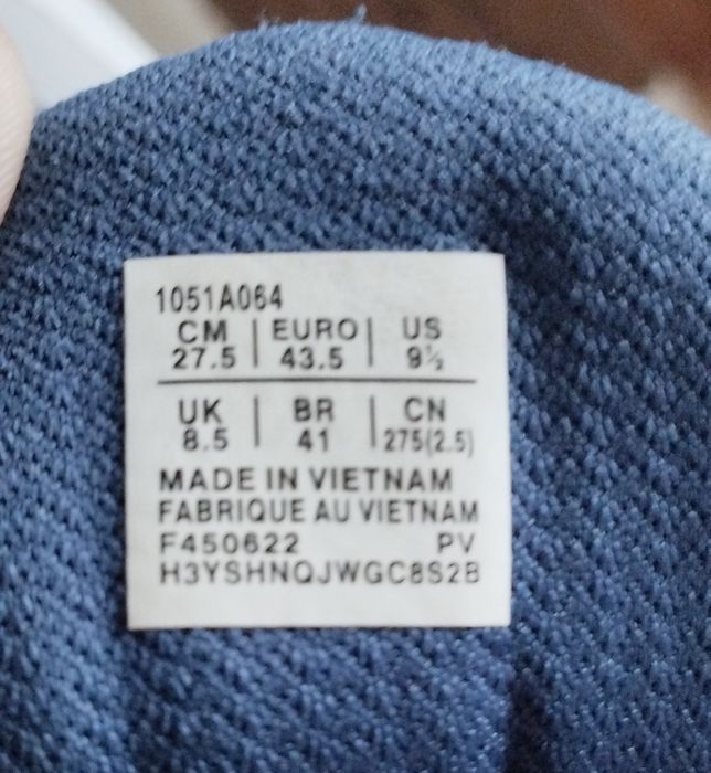 Спортивные кроссовки ASICS