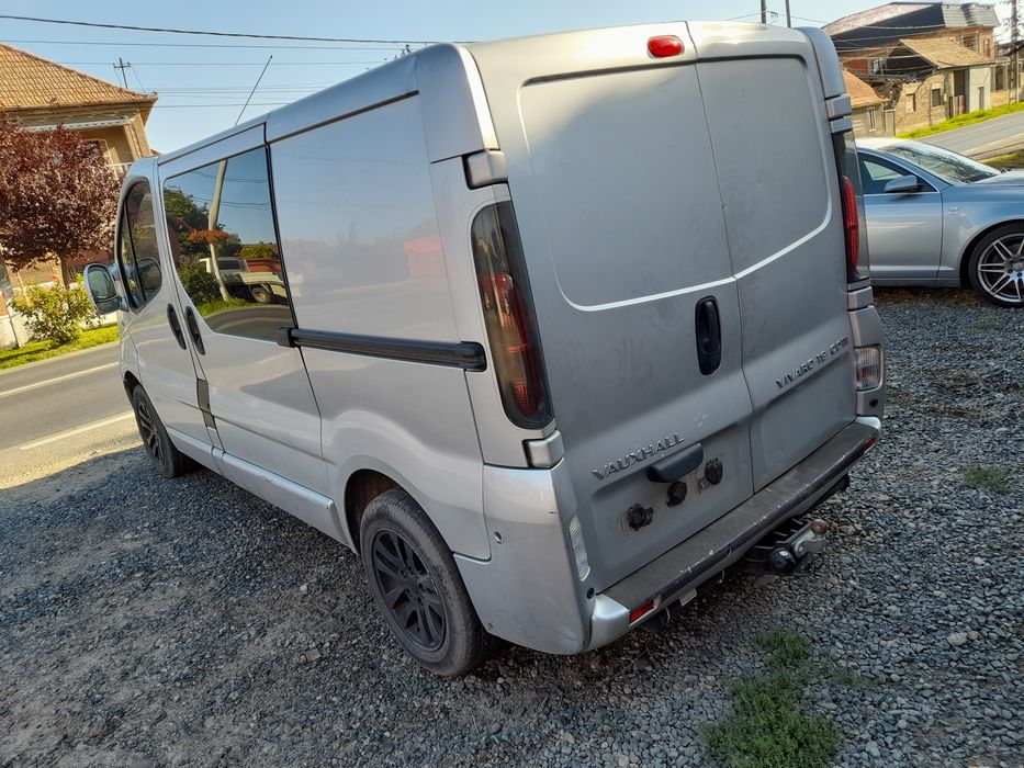 Usi spate stanga/dreapta Vivaro/Traffic/Primastar an 2001-2006