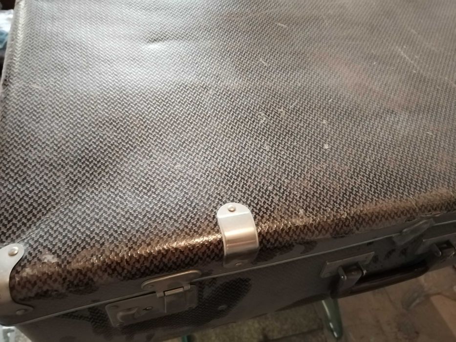 Голям здрав ретро винтидж куфар