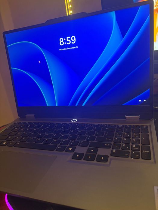 Laptop Gaming Lenovo LOQ 15ARP9 cu procesor AMD Ryzen™ 5, Rtx 3050