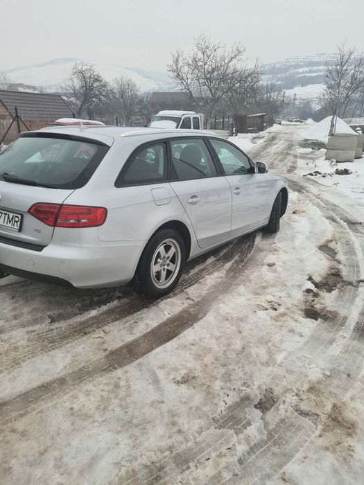 Vând sau schimb Audi a4 b8 2011
Diesel 
Cutie automata 
Motor 2000L